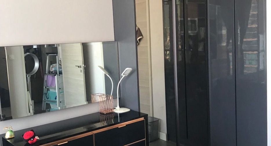 For sale 2 bedrooms condo in Sathon, Bangkok