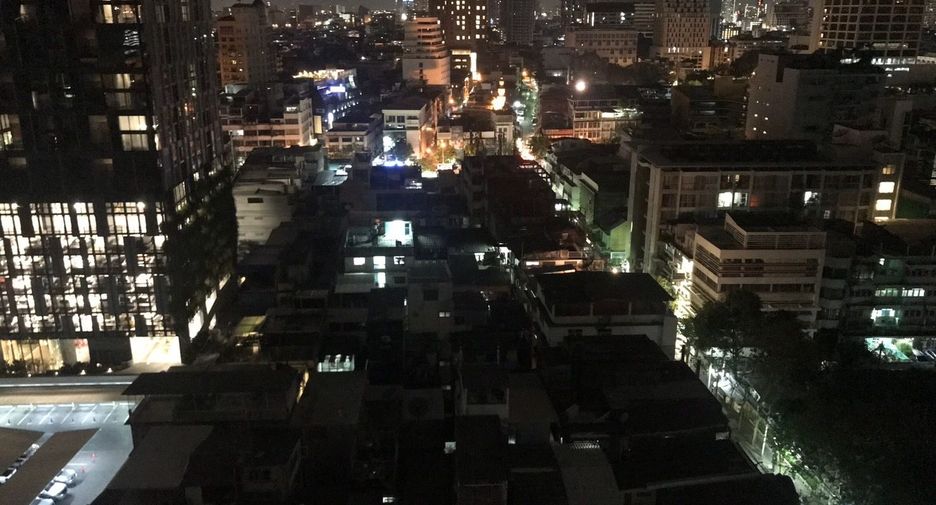 For sale 2 bedrooms condo in Sathon, Bangkok