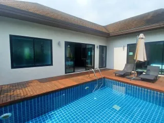 Villa en alquiler de 2 habitaciones en Mueang Phuket, Phuket