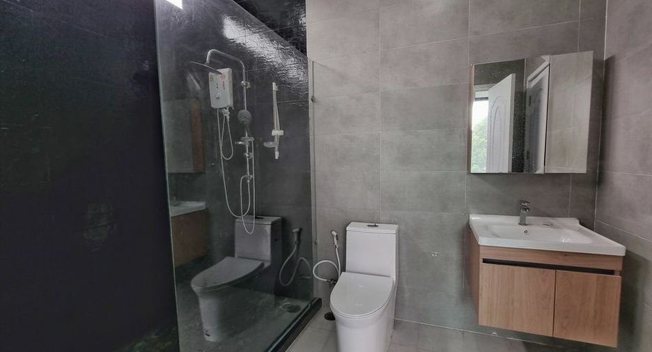 For sale 3 bedrooms house in Prawet, Bangkok