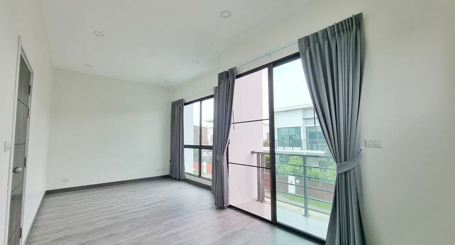 For sale 3 bedrooms house in Prawet, Bangkok