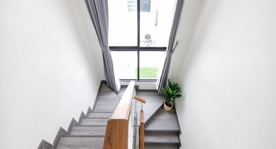 For sale 3 bedrooms house in Prawet, Bangkok