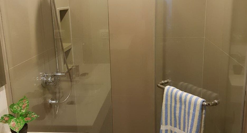 Condo en alquiler de 1 habitaciones en Khlong Toei, Bangkok