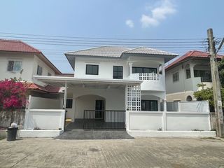 For sale 3 bedrooms house in Nong Khaem, Bangkok