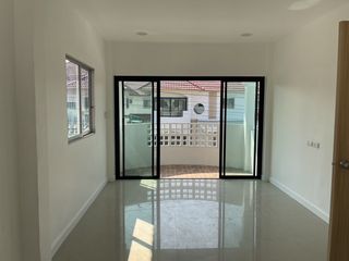 For sale 3 bedrooms house in Nong Khaem, Bangkok