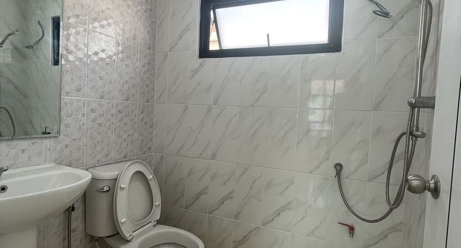 For sale 3 ベッドルーム house in Nong Khaem, Bangkok