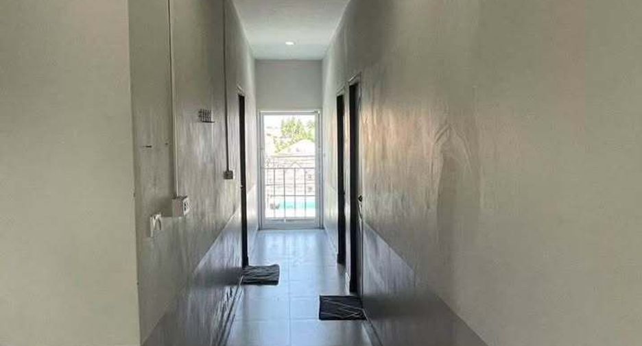 Haus zur Miete mit 5 Zimmer in Bang Khen, Bangkok