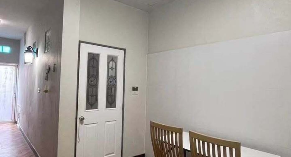 Haus zur Miete mit 5 Zimmer in Bang Khen, Bangkok