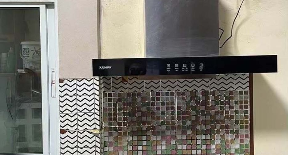 Haus zur Miete mit 5 Zimmer in Bang Khen, Bangkok