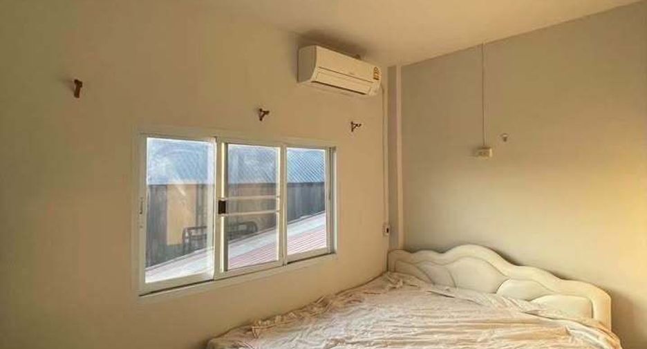 Haus zur Miete mit 5 Zimmer in Bang Khen, Bangkok