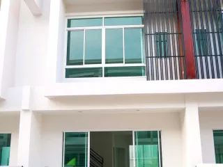 ให้เช่า 4 ห้องนอน ทาวน์เฮ้าส์ ใน หนองแขม, กรุงเทพฯ