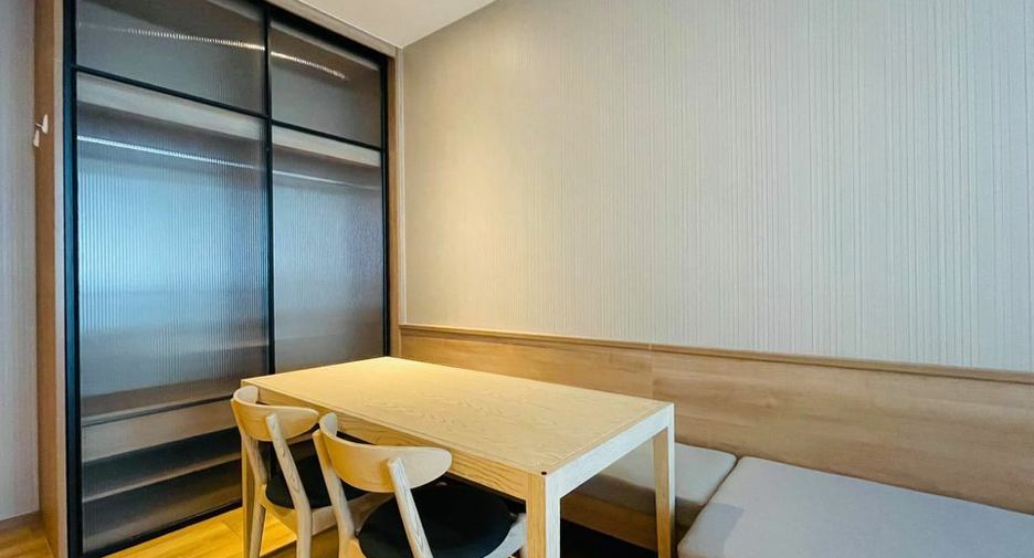 For rent studio condo in Khlong Toei, Bangkok