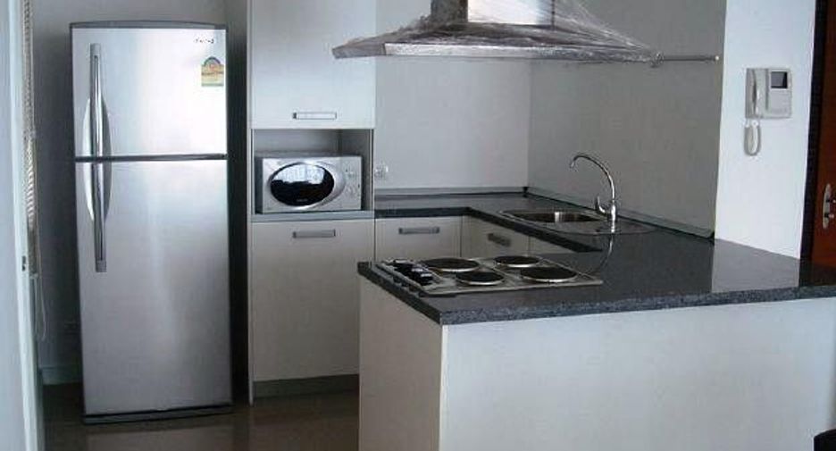 For rent 3 bedrooms condo in Khlong Toei, Bangkok