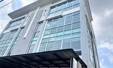 Reihenhaus zum Kauf mit 2 Zimmer in Bueng Kum, Bangkok