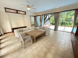 For rent 3 bedrooms house in Huai Khwang, Bangkok