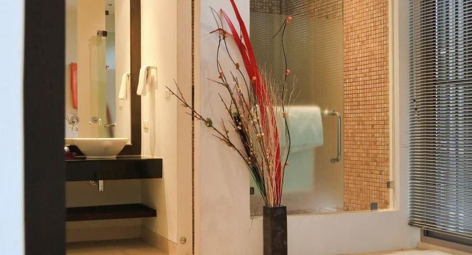 For rent 2 bedrooms condo in Mueang Phuket, Phuket
