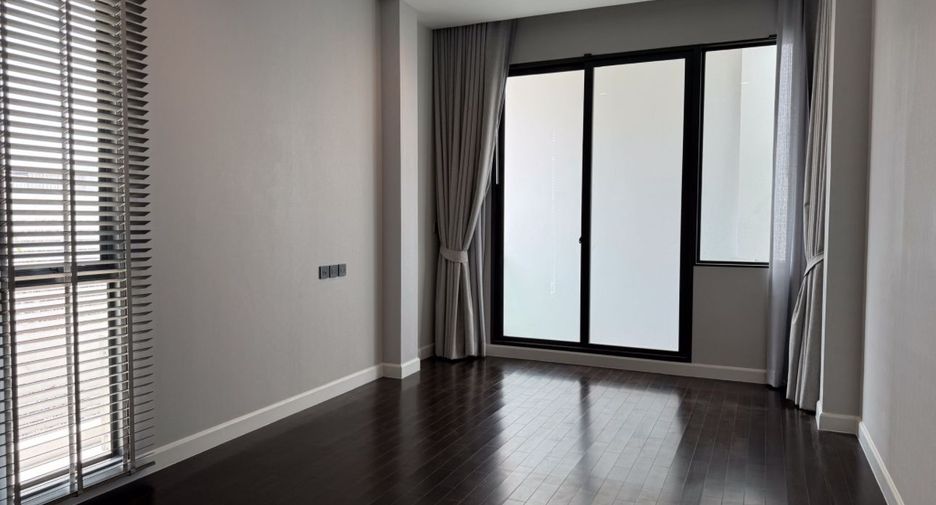 For rent 4 bedrooms house in Suan Luang, Bangkok