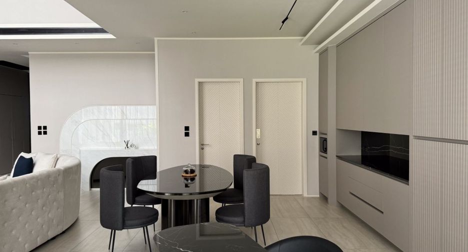 For rent 4 bedrooms house in Suan Luang, Bangkok