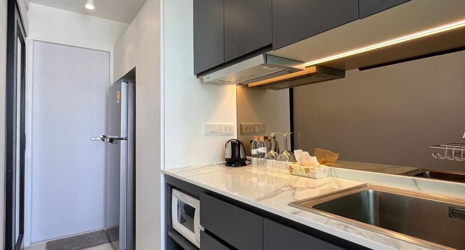 For rent 1 bed condo in Phaya Thai, Bangkok