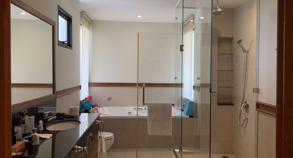 For rent 4 bedrooms villa in Thalang, Phuket