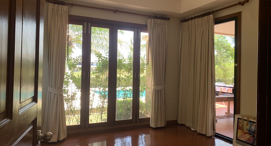 For rent 4 bedrooms villa in Thalang, Phuket