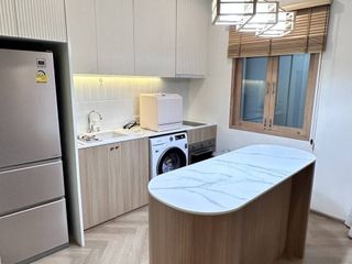 Reihenhaus zum Kauf und zur Miete mit 3 Zimmer in Phra Khanong, Bangkok
