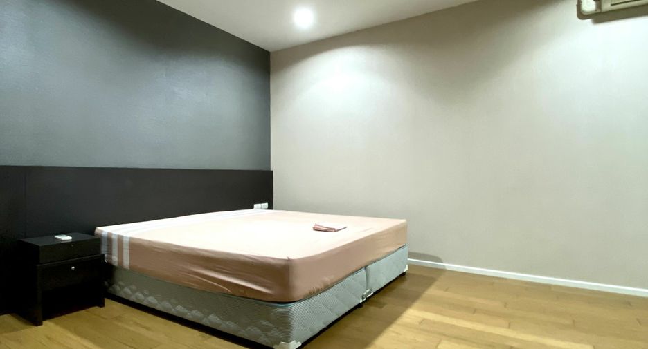 For sale and for rent 2 bedrooms condo in Watthana, Bangkok