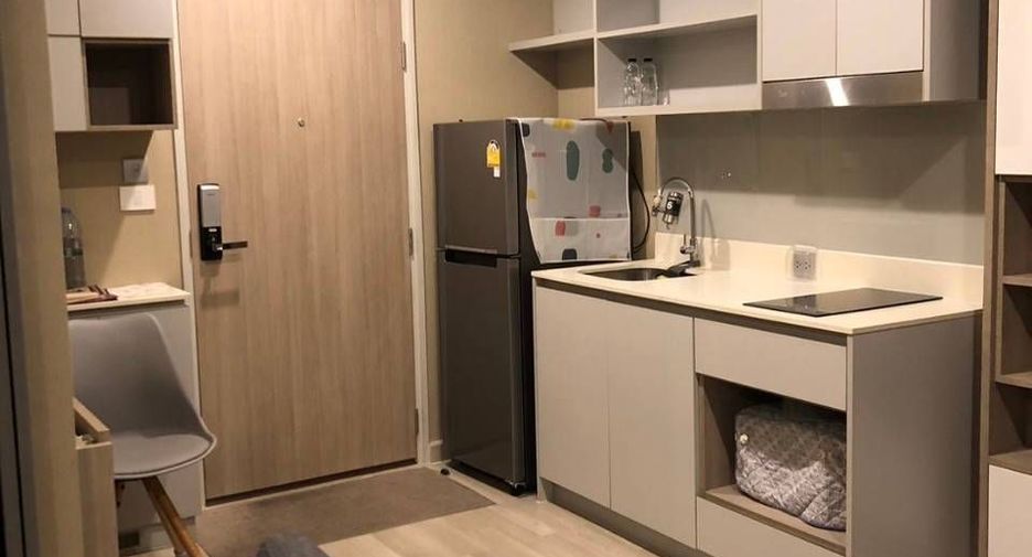 Condo en alquiler de 1 habitaciones en Phra Khanong, Bangkok
