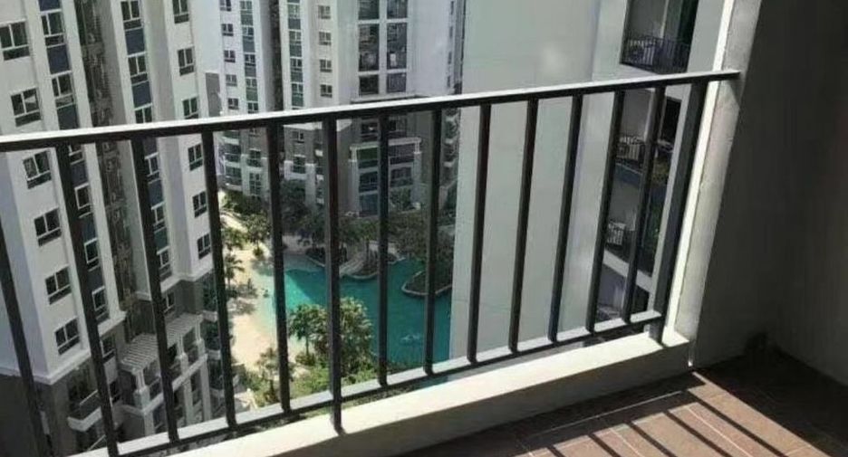 For rent 2 bedrooms condo in Huai Khwang, Bangkok