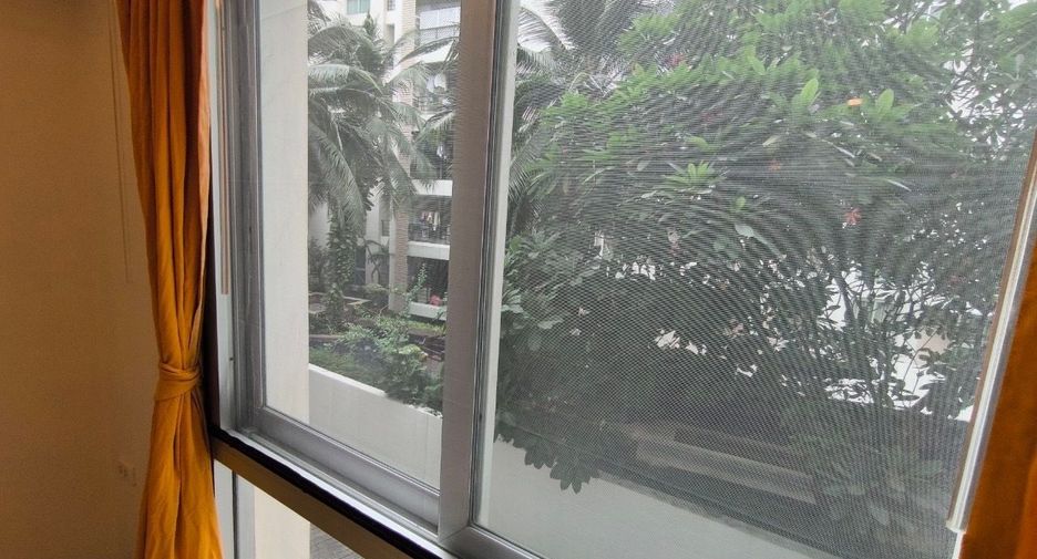 For sale 1 bed condo in Yan Nawa, Bangkok