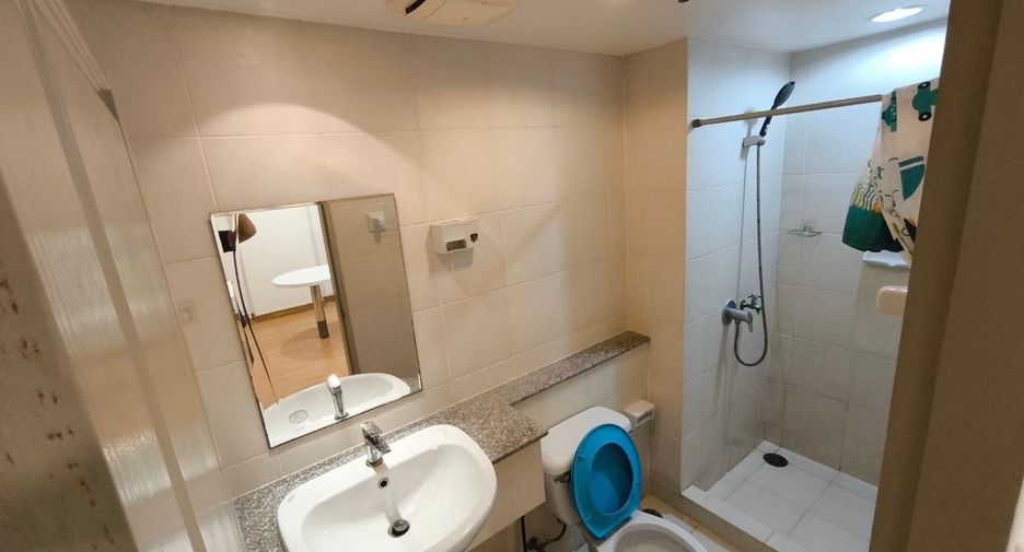 For sale 1 bed condo in Yan Nawa, Bangkok