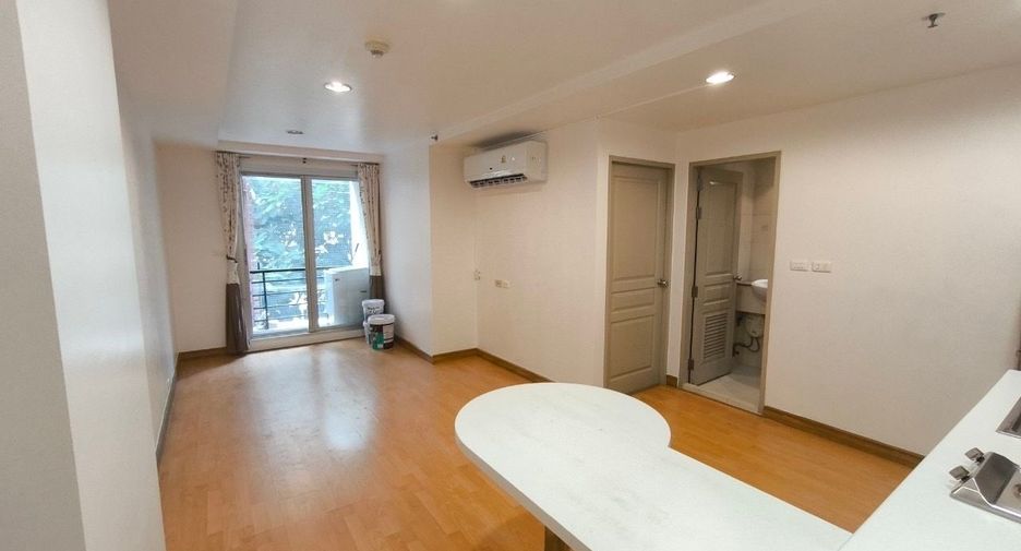 For sale 1 bed condo in Yan Nawa, Bangkok
