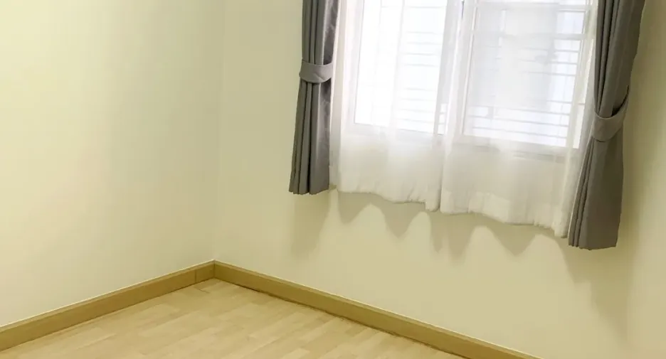 Casa adosada en alquiler de 3 habitaciones en Sai Mai, Bangkok