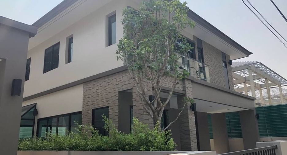 For sale 3 bedrooms house in Khan Na Yao, Bangkok