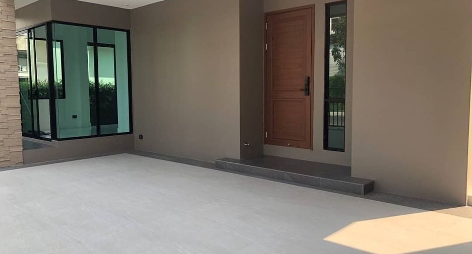 For sale 3 bedrooms house in Khan Na Yao, Bangkok