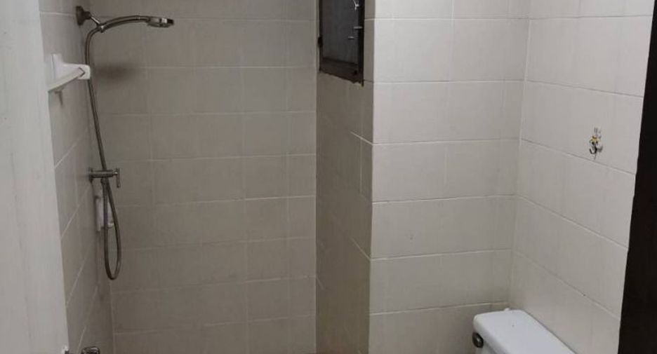 For rent 4 bedrooms townhouse in Bang Kapi, Bangkok