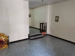 出租 4 卧室 联排别墅 在 Bang Kapi, 曼谷