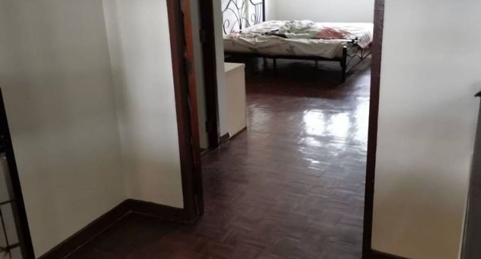 For rent 4 bedrooms townhouse in Bang Kapi, Bangkok