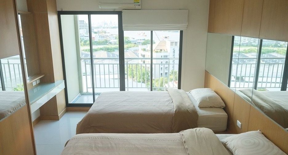For rent 3 bedrooms condo in Yan Nawa, Bangkok