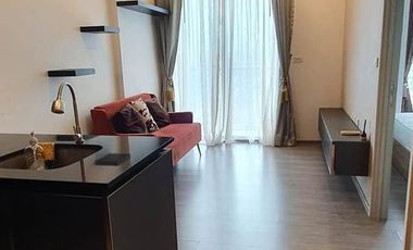 Condo en alquiler de 1 habitaciones en Khlong San, Bangkok