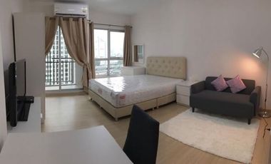 Condo en alquiler de estudio en Huai Khwang, Bangkok