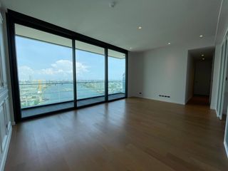 For sale and for rent 4 bedrooms condo in Bang Kho Laem, Bangkok