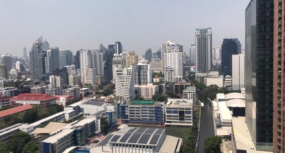 For rent 1 bed condo in Watthana, Bangkok