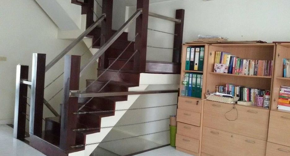 À vendre et à louer 4 chambres maison à Suan Luang, Bangkok