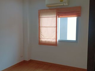 Reihenhaus zum Kauf mit 2 Zimmer in Phra Samut Chedi, Samut Prakan