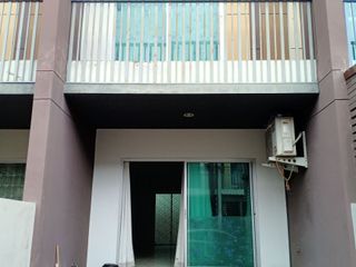 Reihenhaus zum Kauf mit 2 Zimmer in Phra Samut Chedi, Samut Prakan