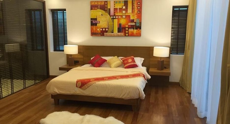For sale 5 bedrooms house in Thalang, Phuket