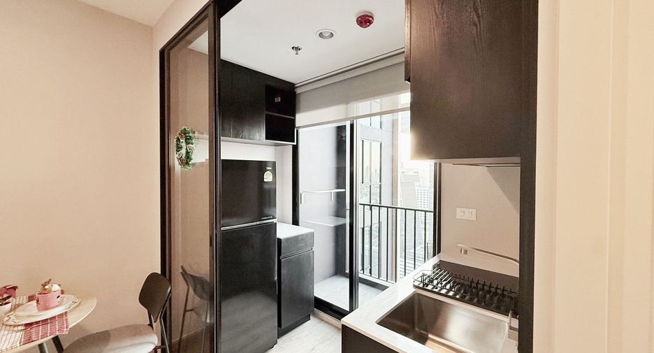 For rent 1 bed condo in Huai Khwang, Bangkok