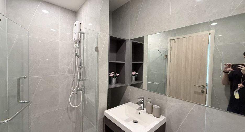 For rent 1 bed condo in Huai Khwang, Bangkok