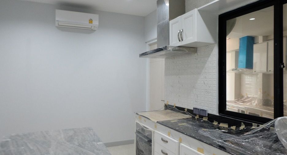 À vendre 6 chambres maison à Bang Phli, Samut Prakan